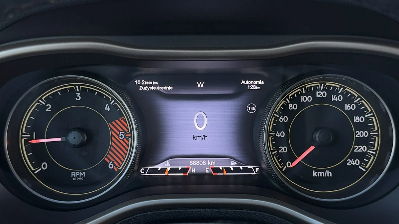 Jeep Cherokee - Zdjęcie 30