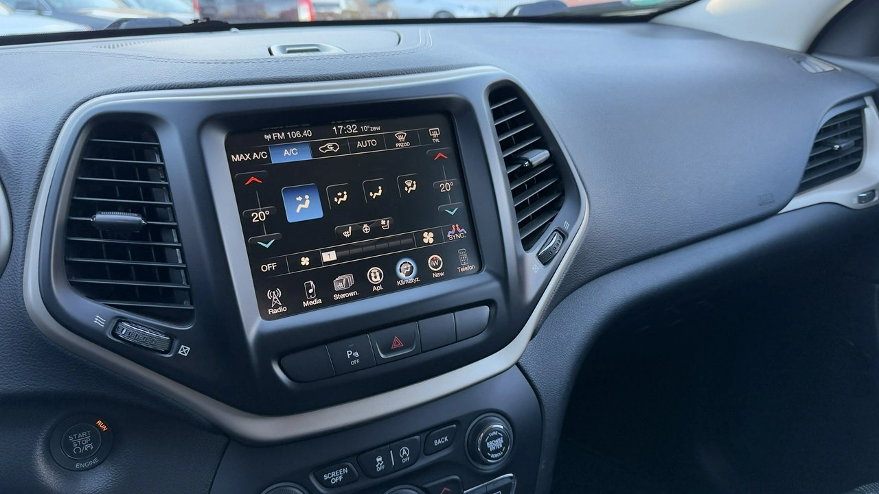 Jeep Cherokee - Zdjęcie 31