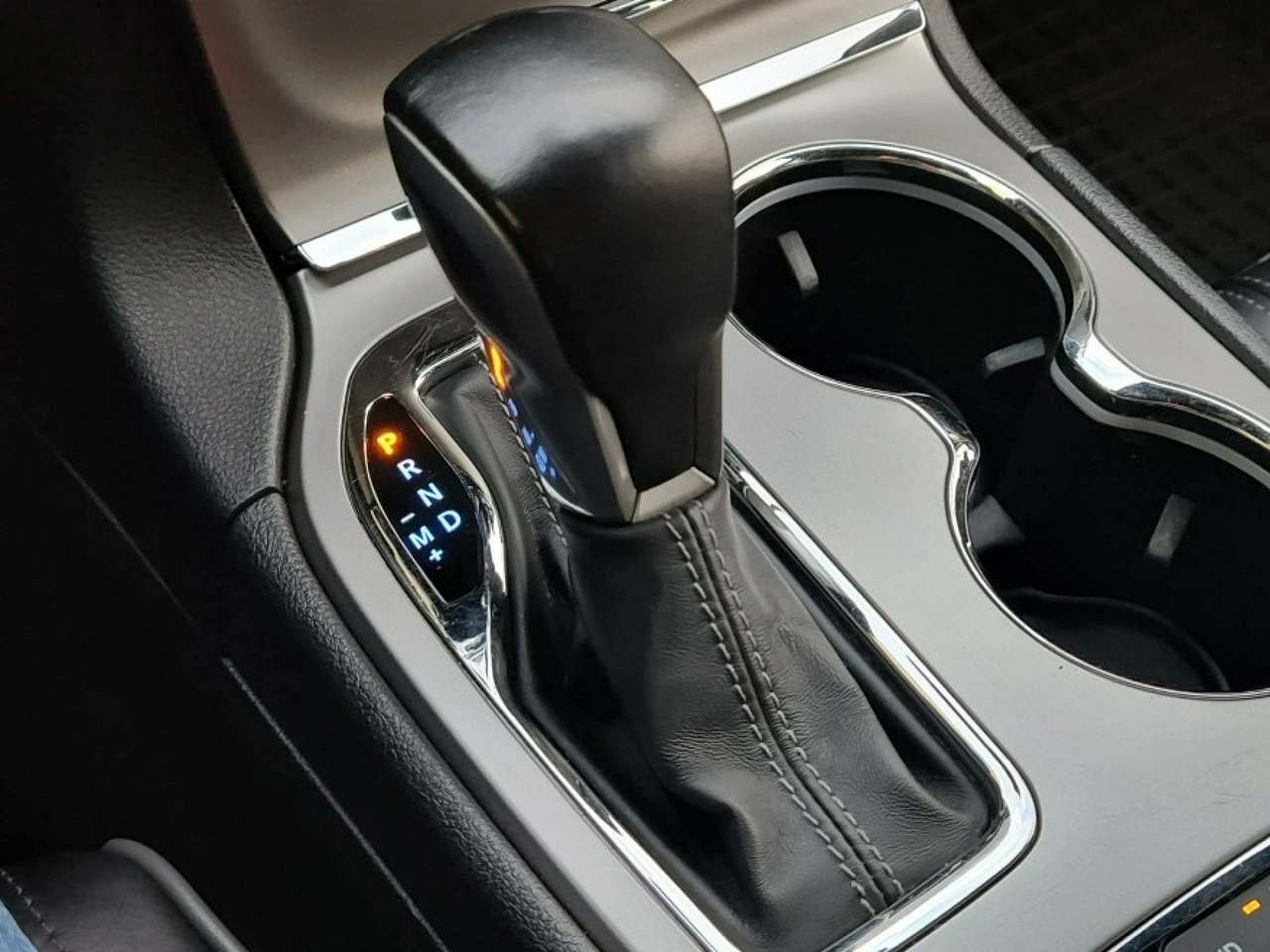 Jeep Grand Cherokee - Zdjęcie 12