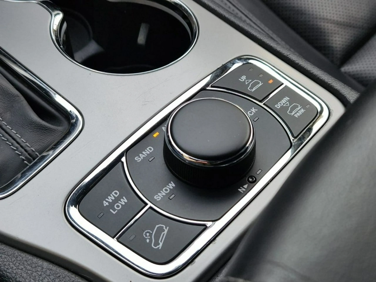 Jeep Grand Cherokee - Zdjęcie 13