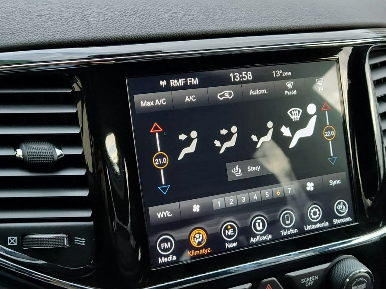 Jeep Grand Cherokee - Zdjęcie 16