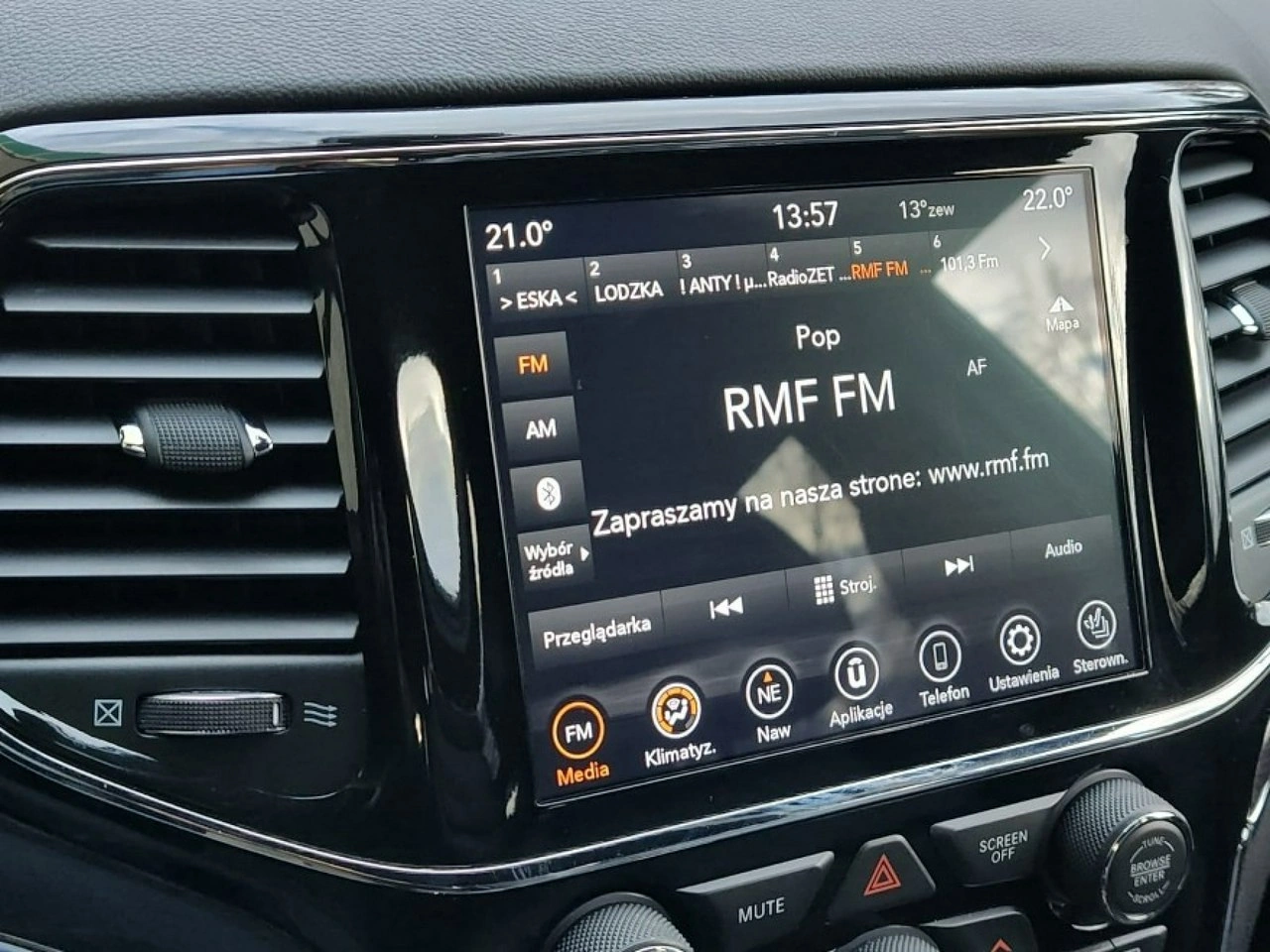 Jeep Grand Cherokee - Zdjęcie 18