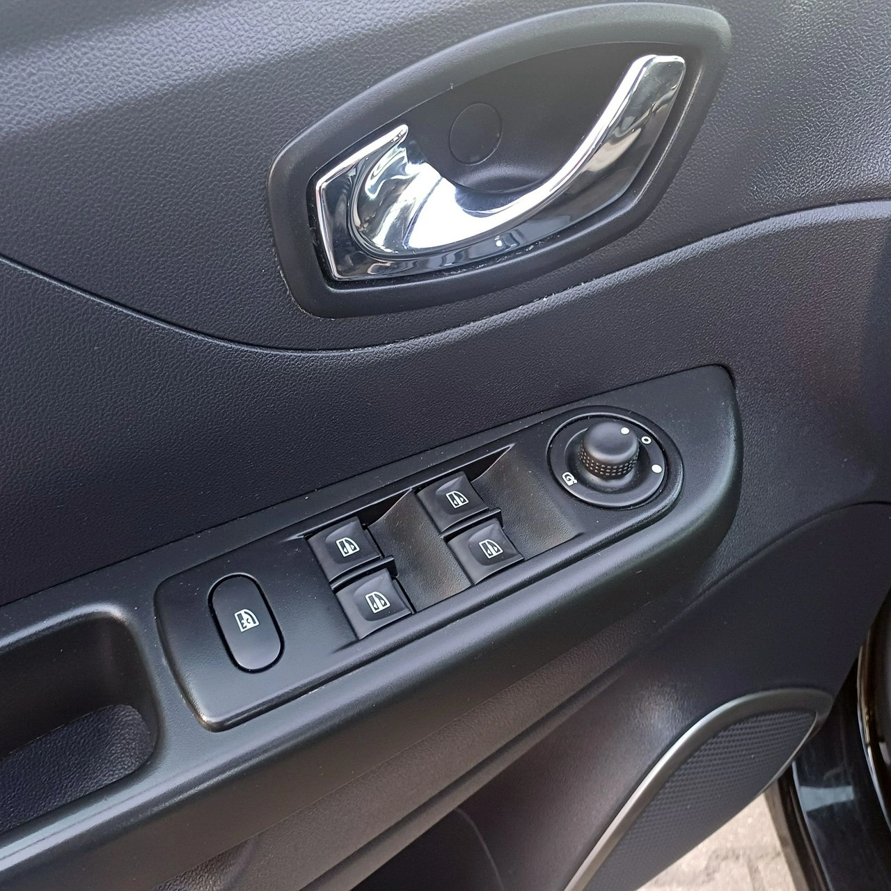 Renault Captur - Zdjęcie 15