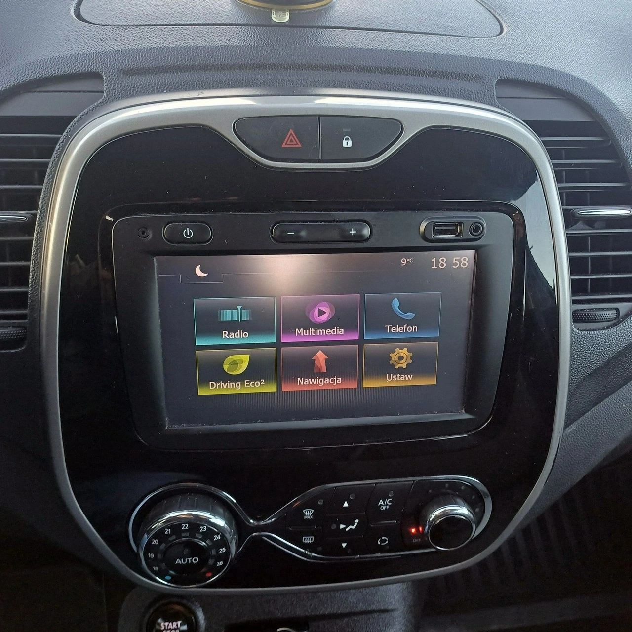 Renault Captur - Zdjęcie 17