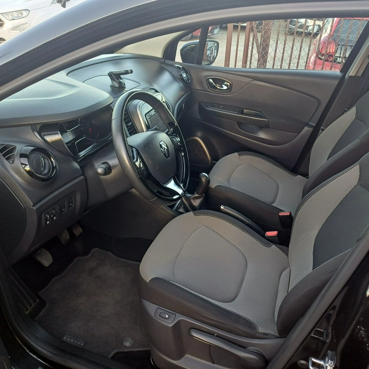 Renault Captur - Zdjęcie 4