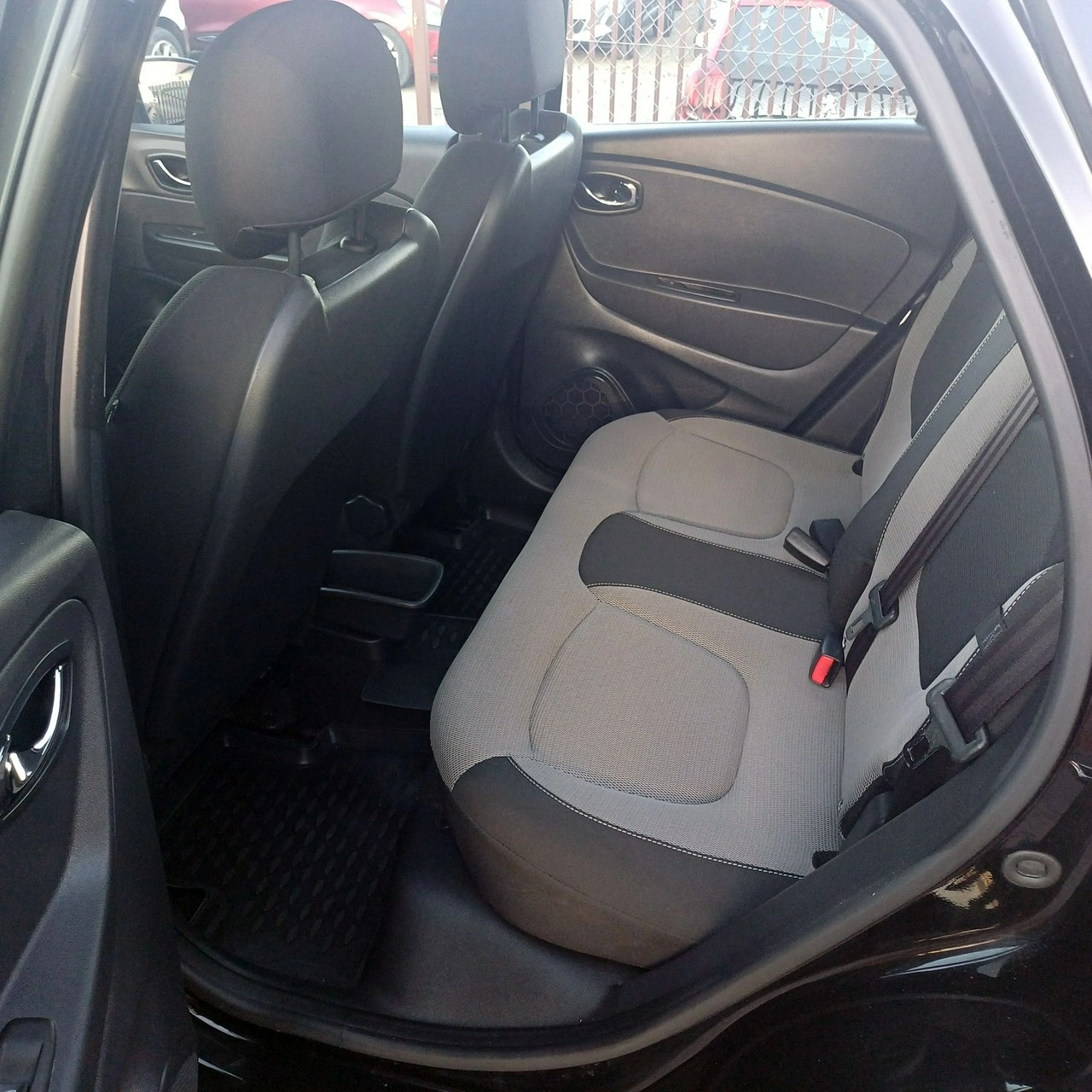 Renault Captur - Zdjęcie 6