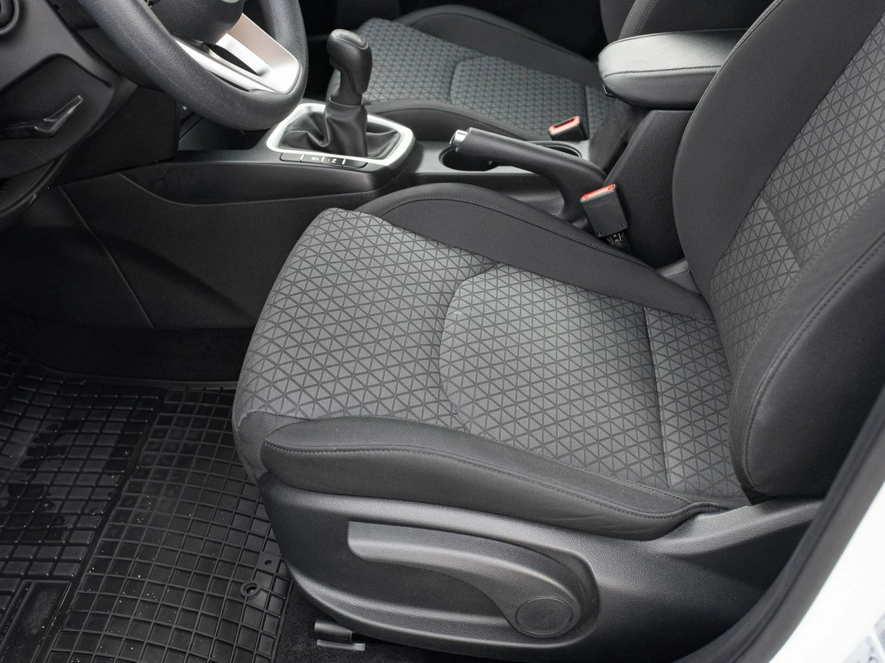 Kia Ceed - Zdjęcie 9