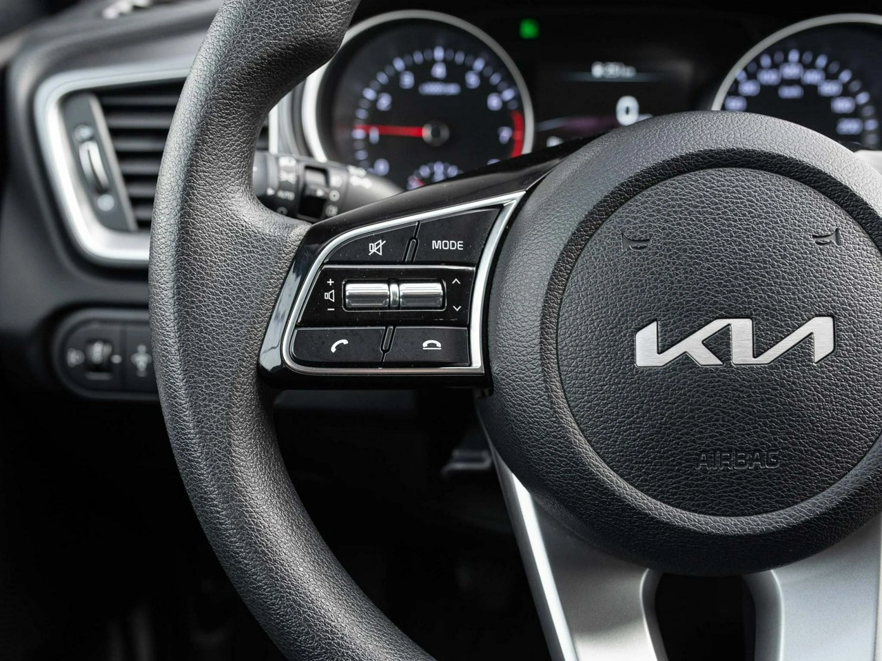 Kia Ceed - Zdjęcie 12