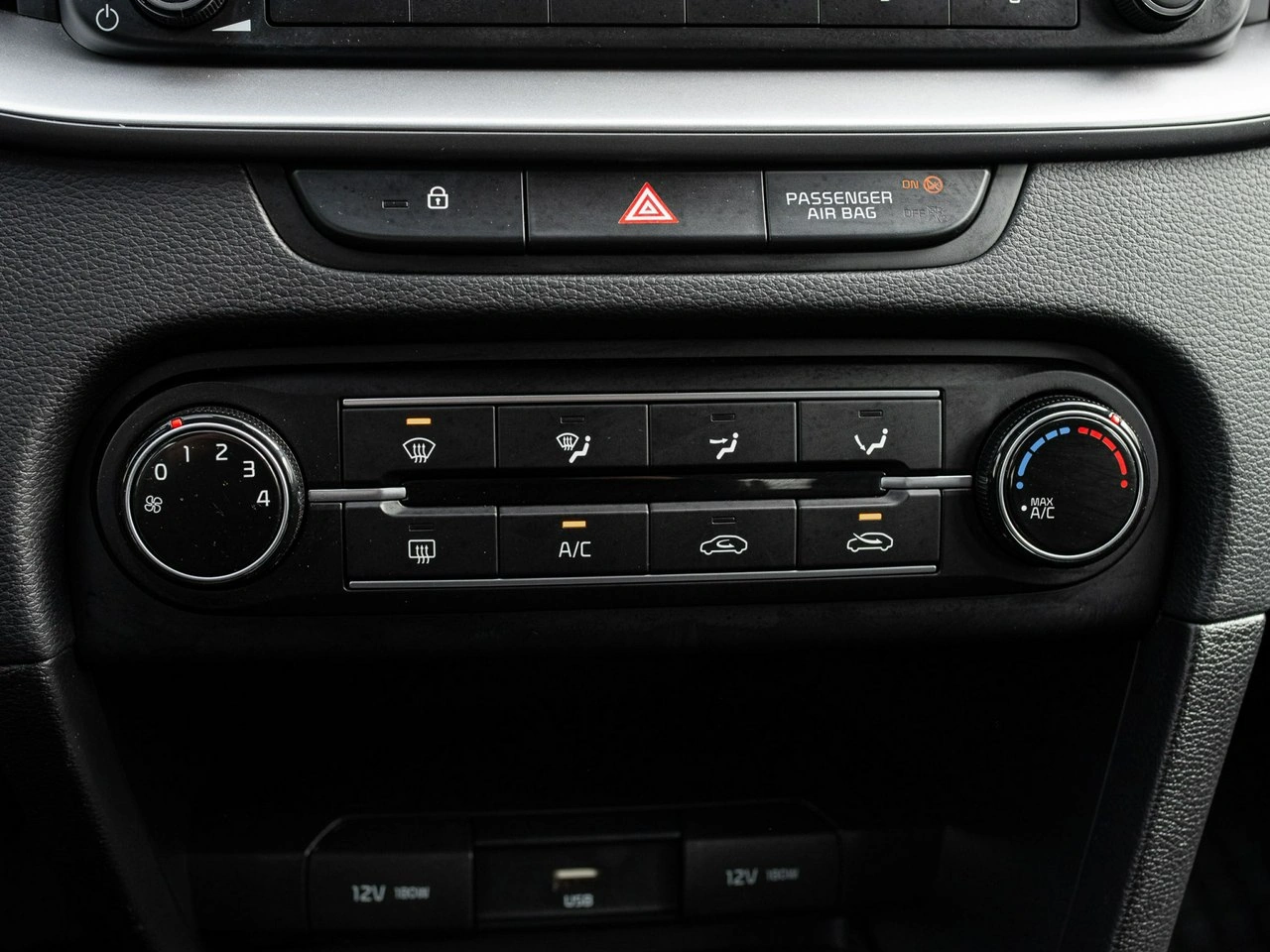 Kia Ceed - Zdjęcie 15