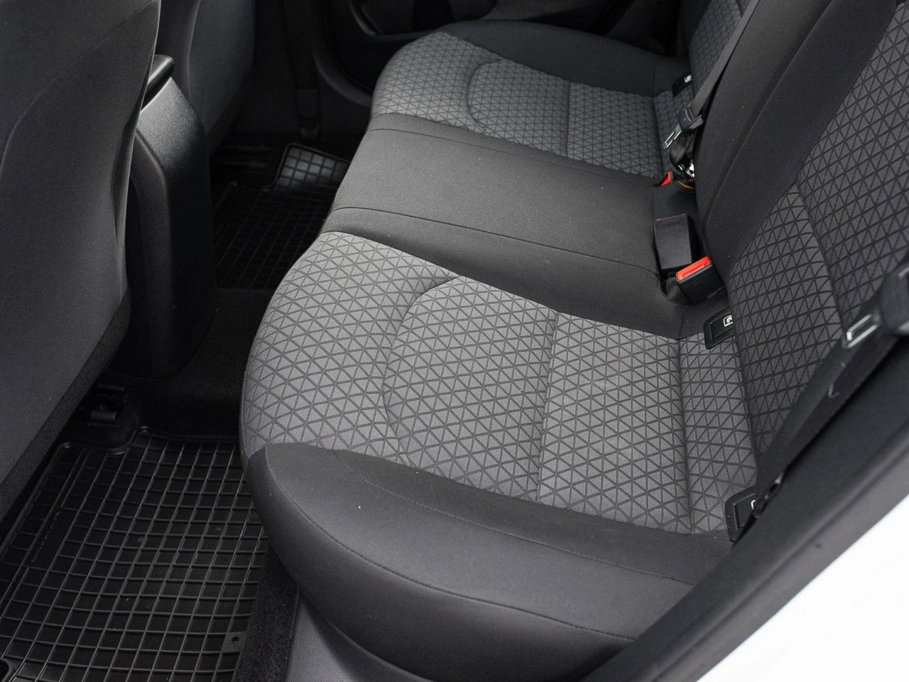 Kia Ceed - Zdjęcie 19