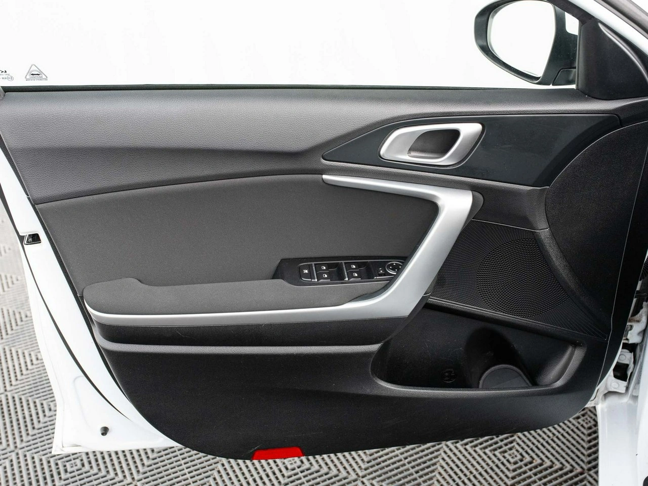 Kia Ceed - Zdjęcie 8