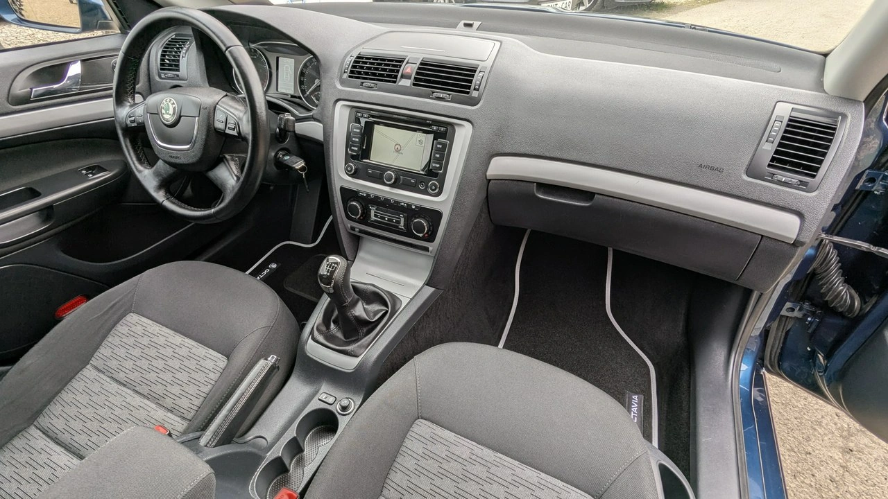 Skoda Octavia - Zdjęcie 18
