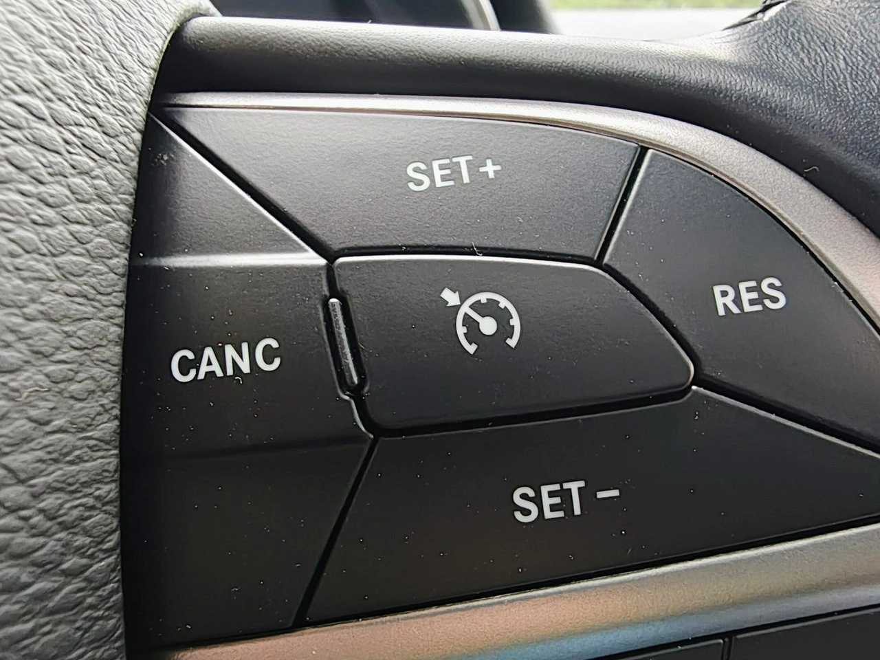 Jeep Grand Cherokee - Zdjęcie 12