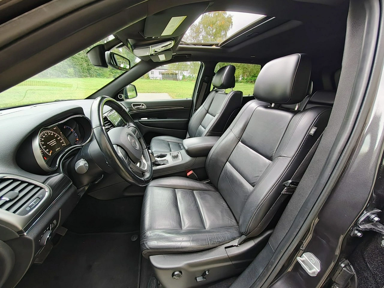 Jeep Grand Cherokee - Zdjęcie 13
