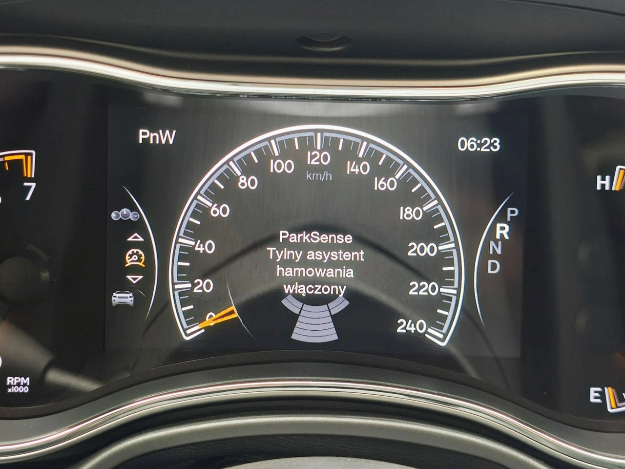 Jeep Grand Cherokee - Zdjęcie 23