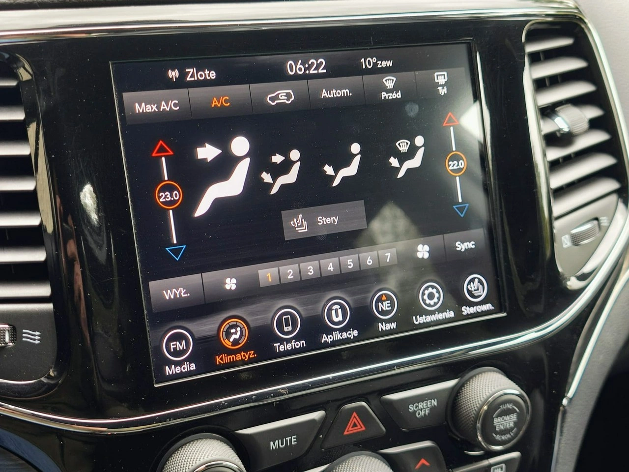 Jeep Grand Cherokee - Zdjęcie 36