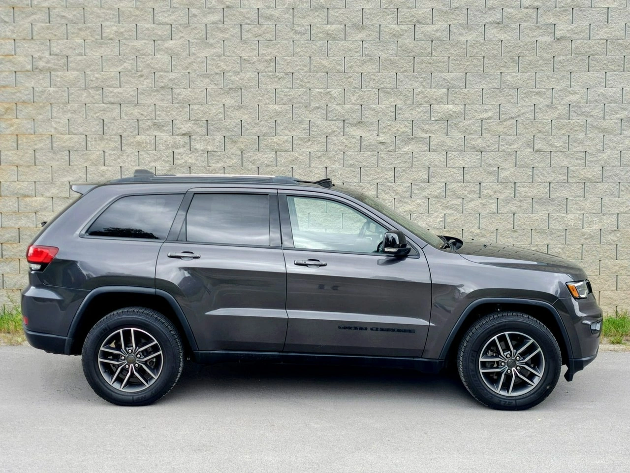 Jeep Grand Cherokee - Zdjęcie 8