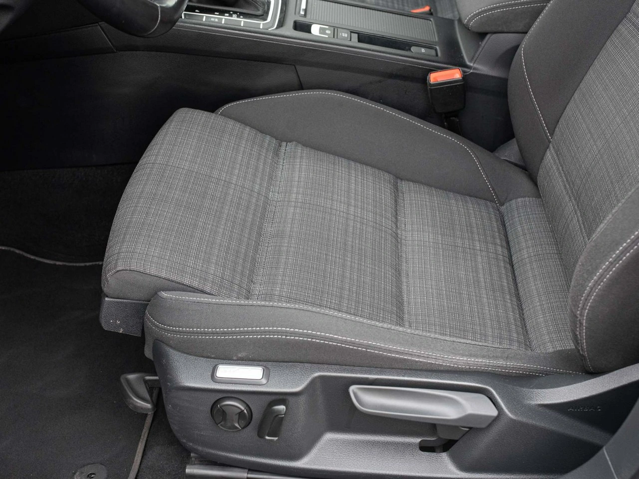 Volkswagen Passat - Zdjęcie 9