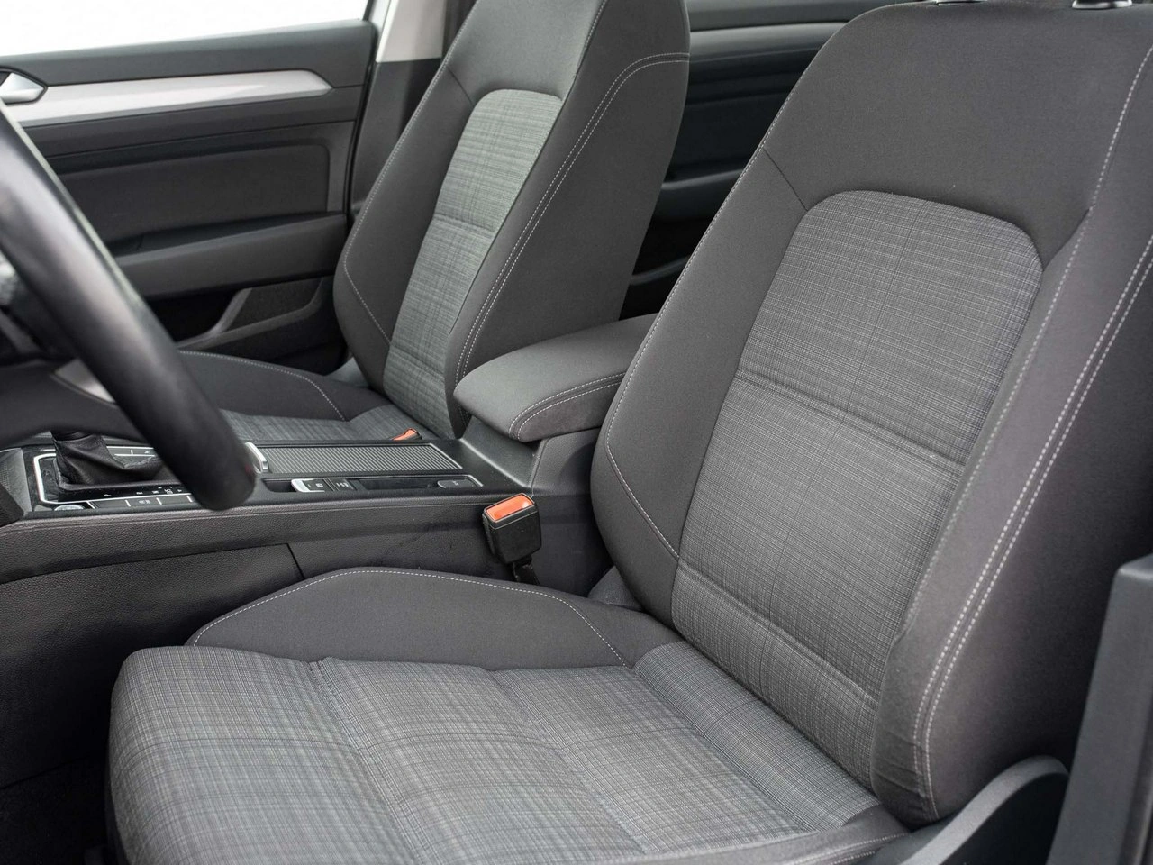 Volkswagen Passat - Zdjęcie 10