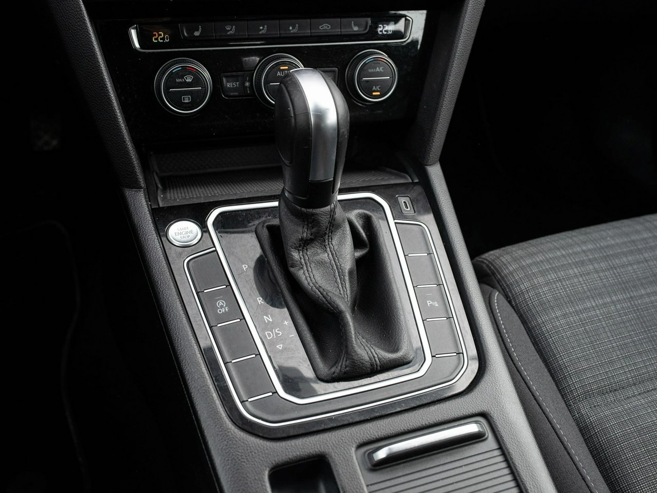 Volkswagen Passat - Zdjęcie 14