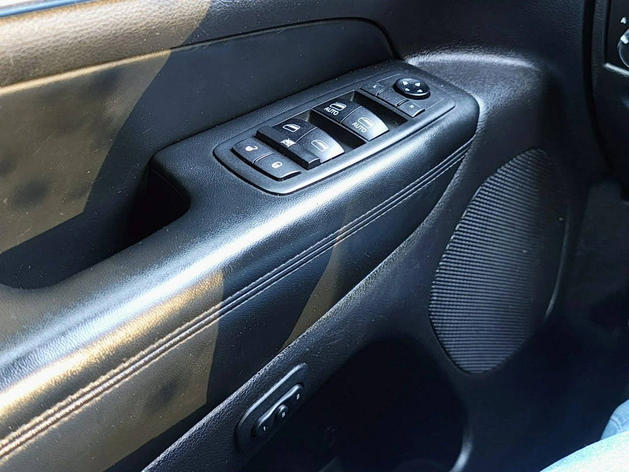 Jeep Grand Cherokee - Zdjęcie 9