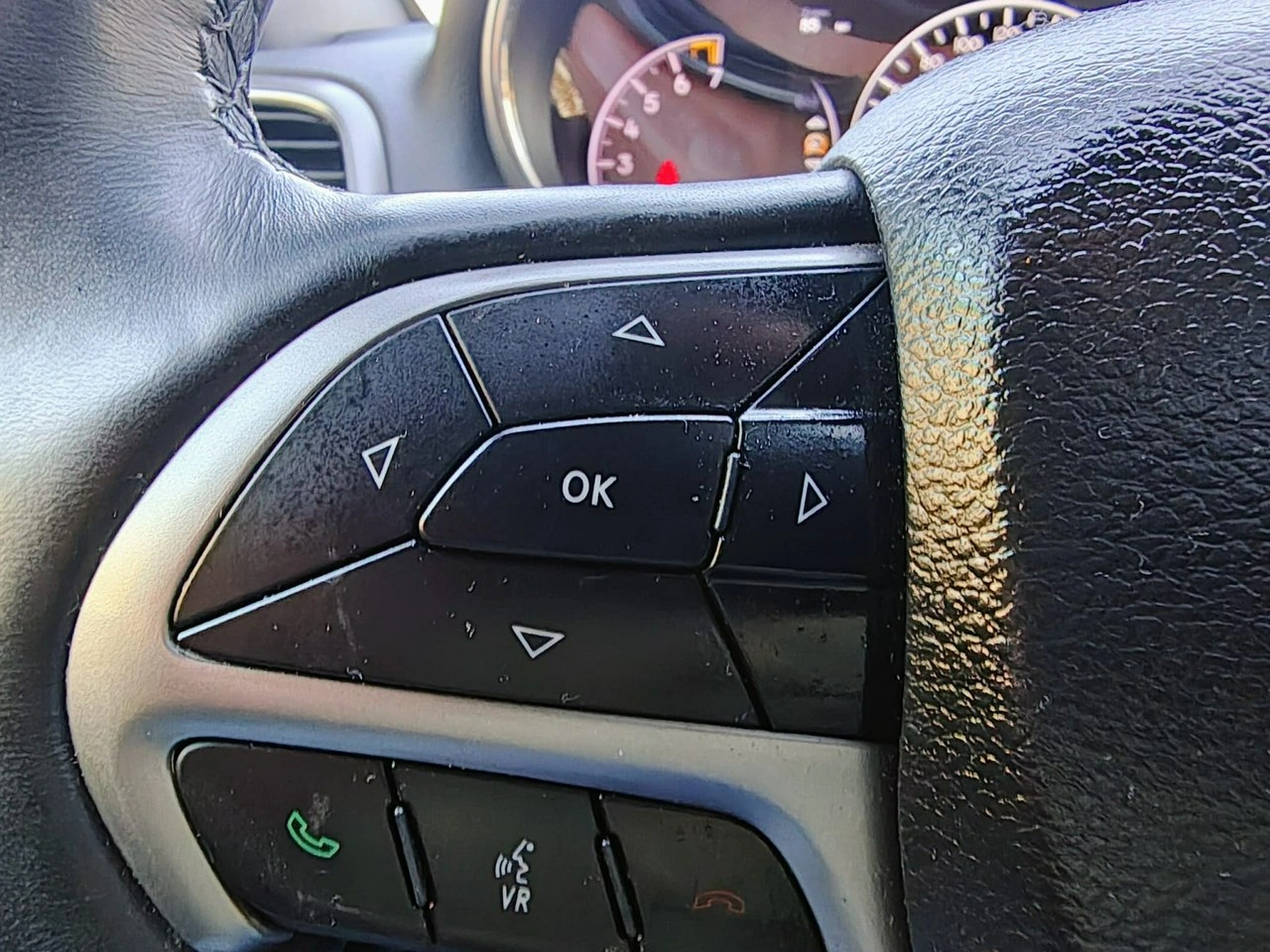 Jeep Grand Cherokee - Zdjęcie 19