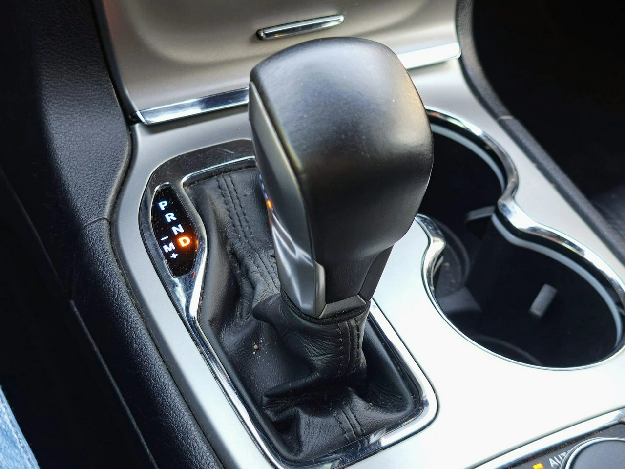 Jeep Grand Cherokee - Zdjęcie 21