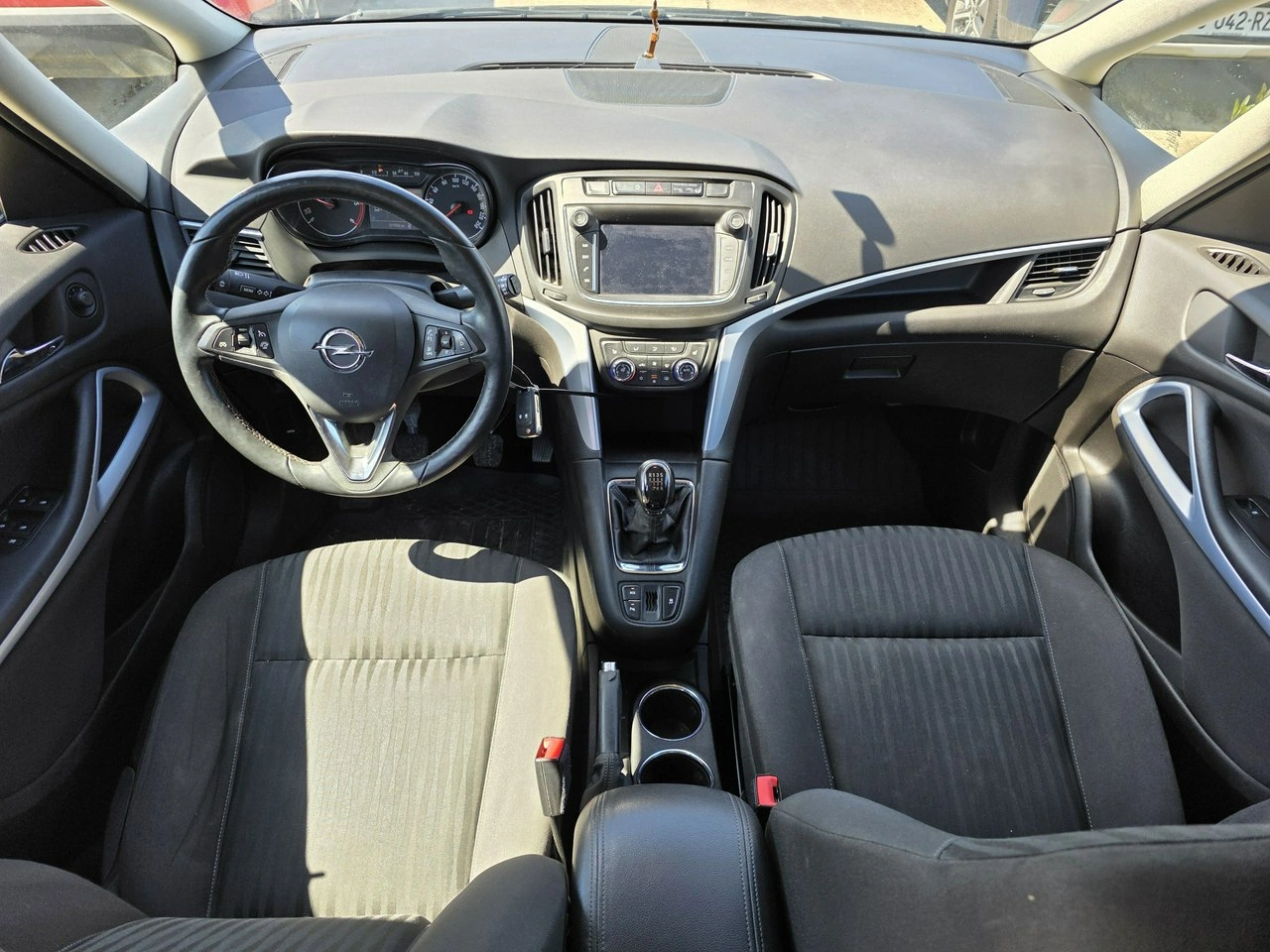 Opel Zafira - Zdjęcie 13