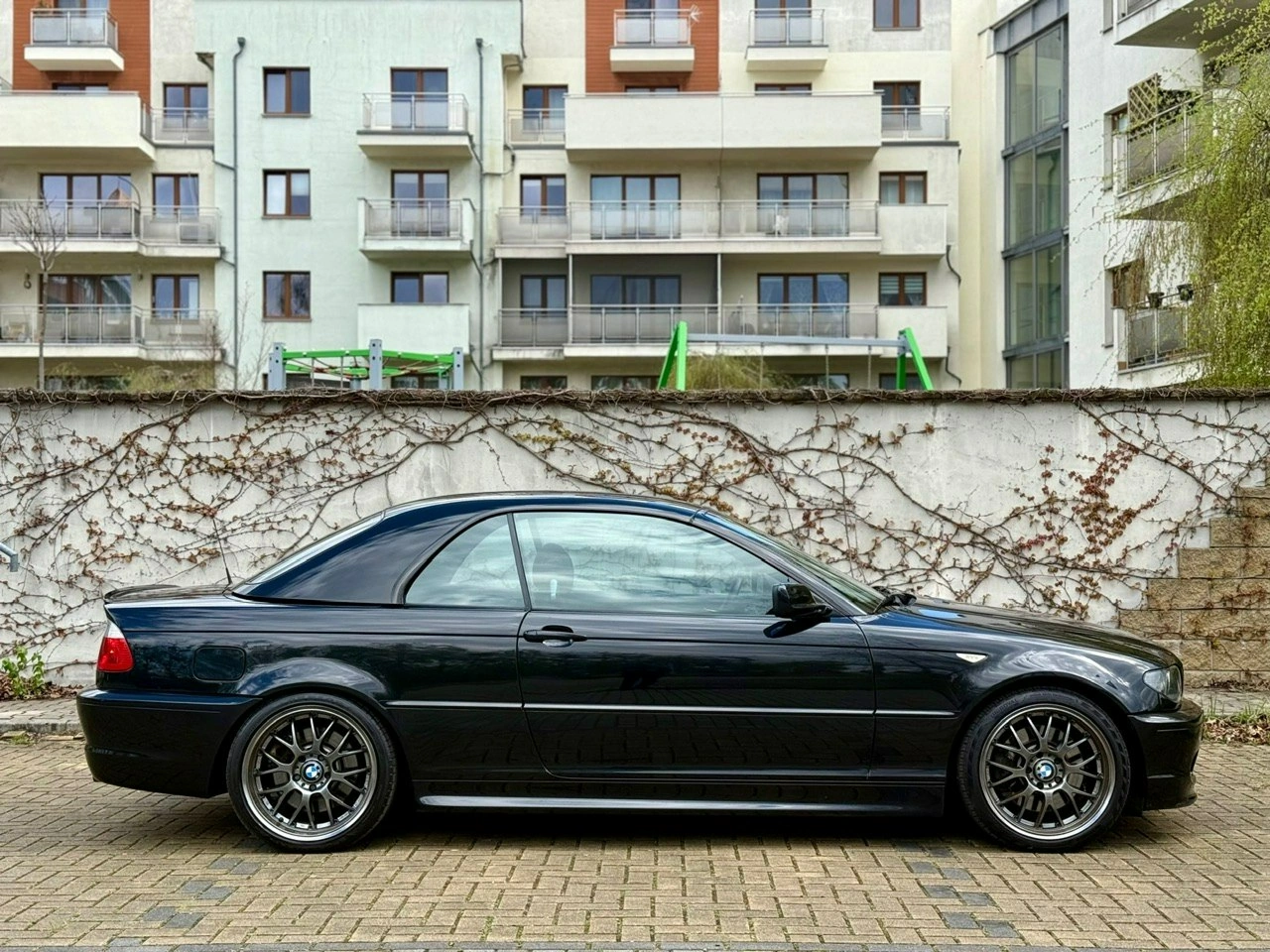BMW 330 - Zdjęcie 1