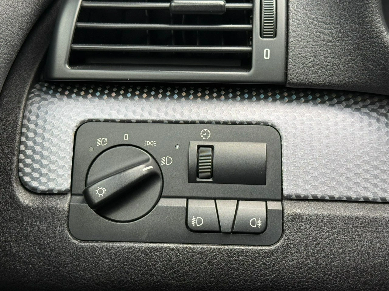 BMW 330 - Zdjęcie 24