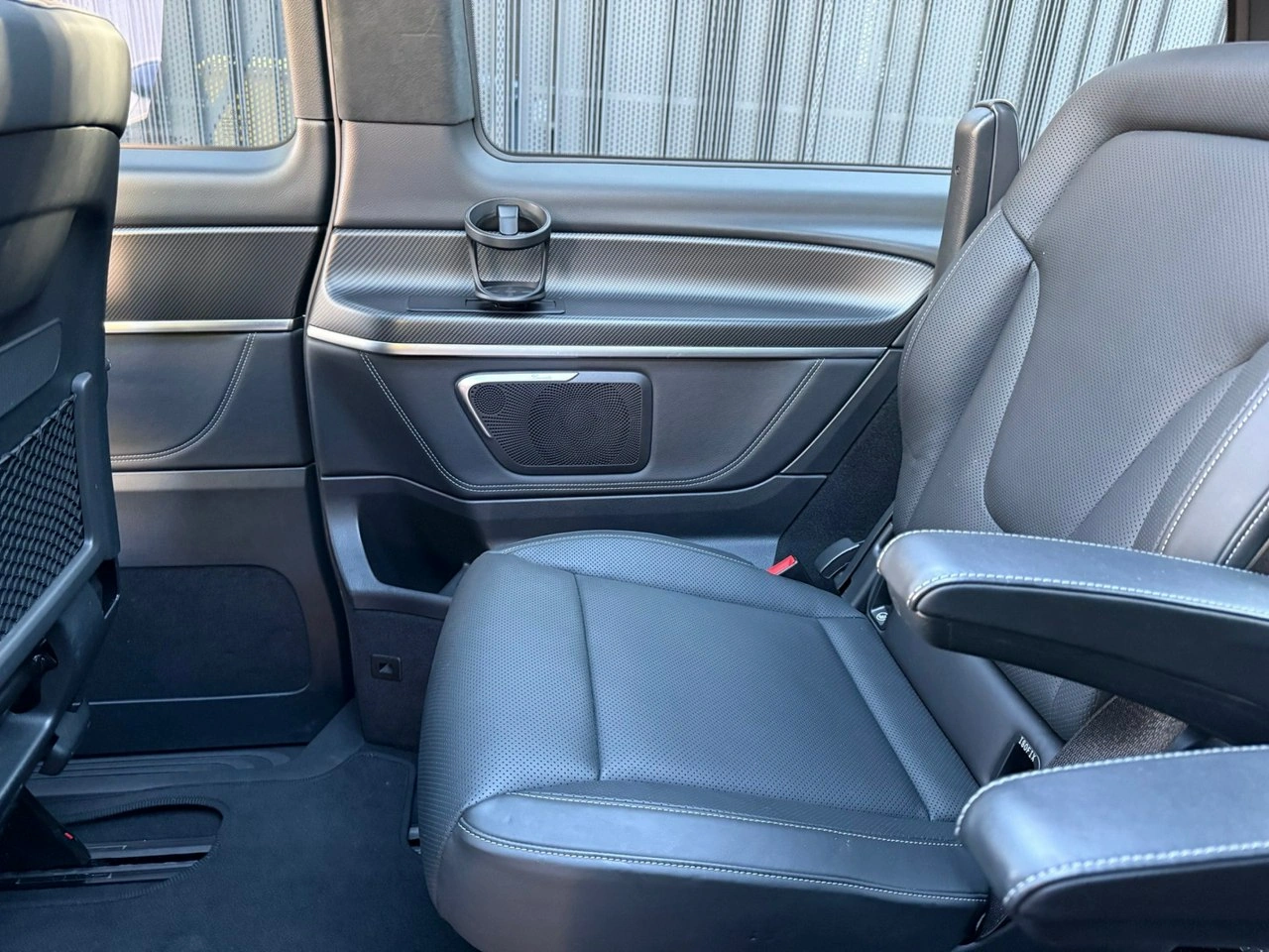 Mercedes V 300 - Zdjęcie 33