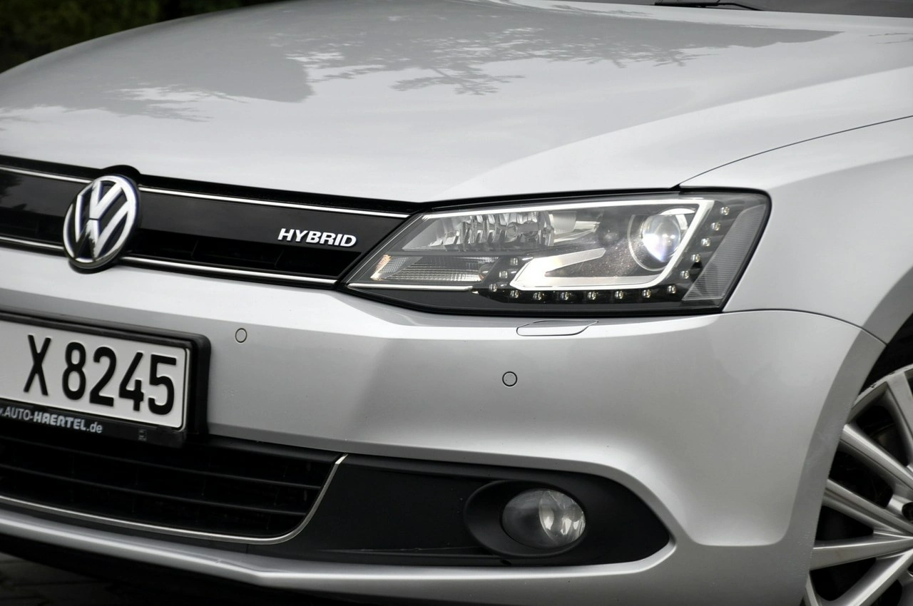 Volkswagen Jetta - Zdjęcie 11