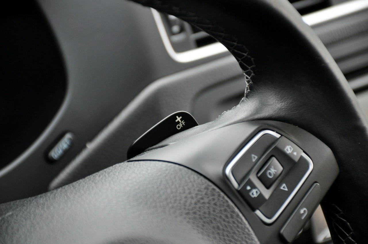 Volkswagen Jetta - Zdjęcie 35