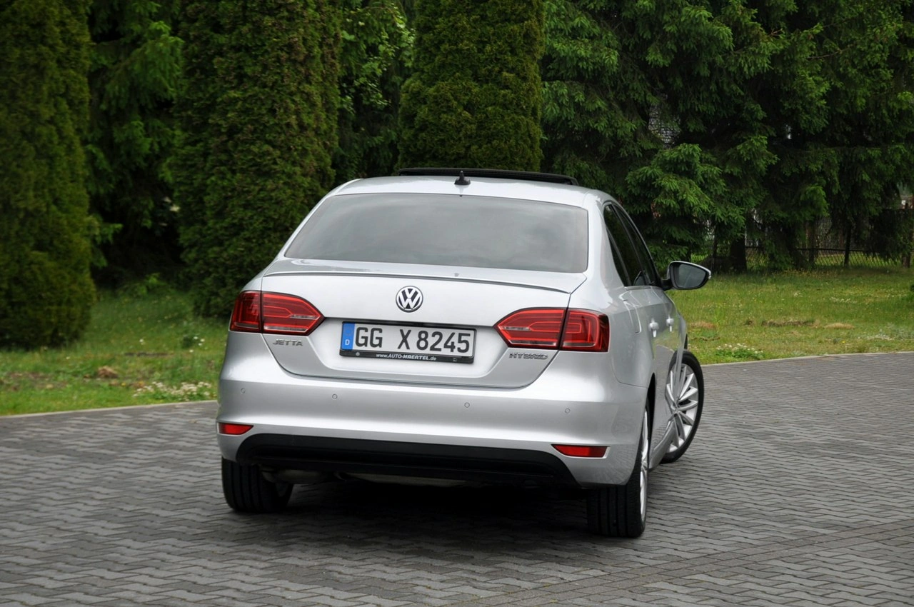 Volkswagen Jetta - Zdjęcie 6