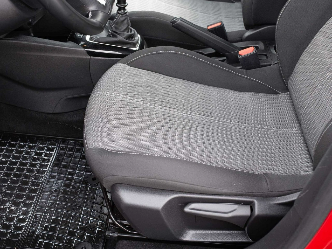 Opel Corsa - Zdjęcie 10