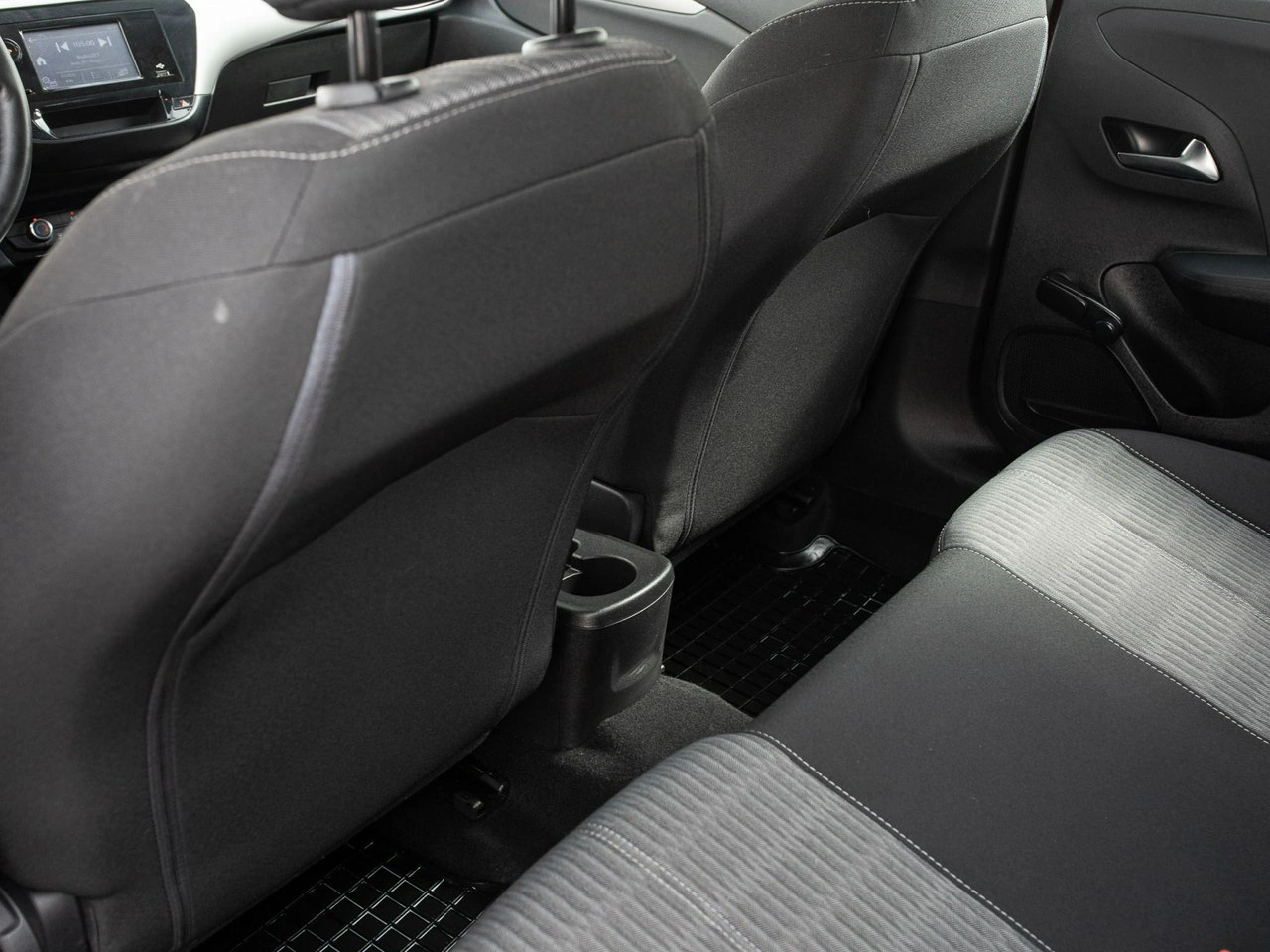 Opel Corsa - Zdjęcie 19