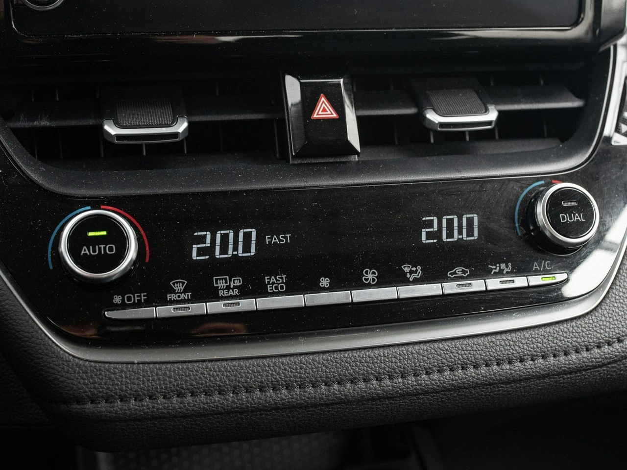 Toyota Corolla - Zdjęcie 15