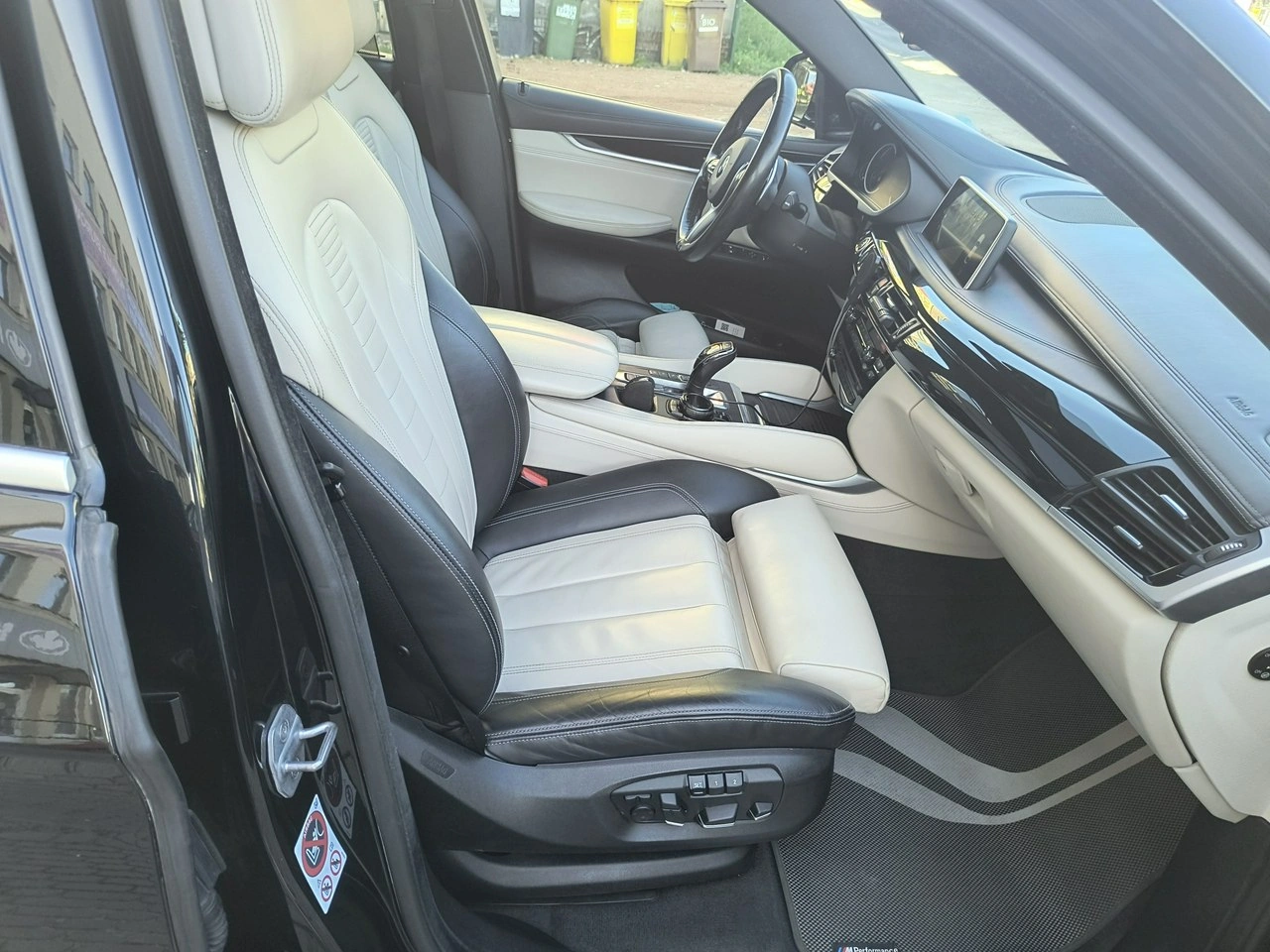 BMW X6 M50 - Zdjęcie 14