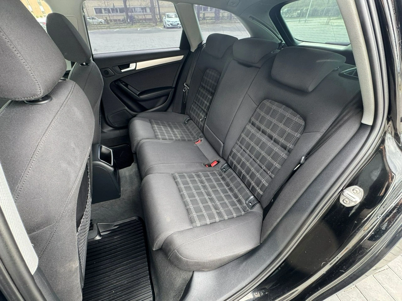 Audi A4 - Zdjęcie 16
