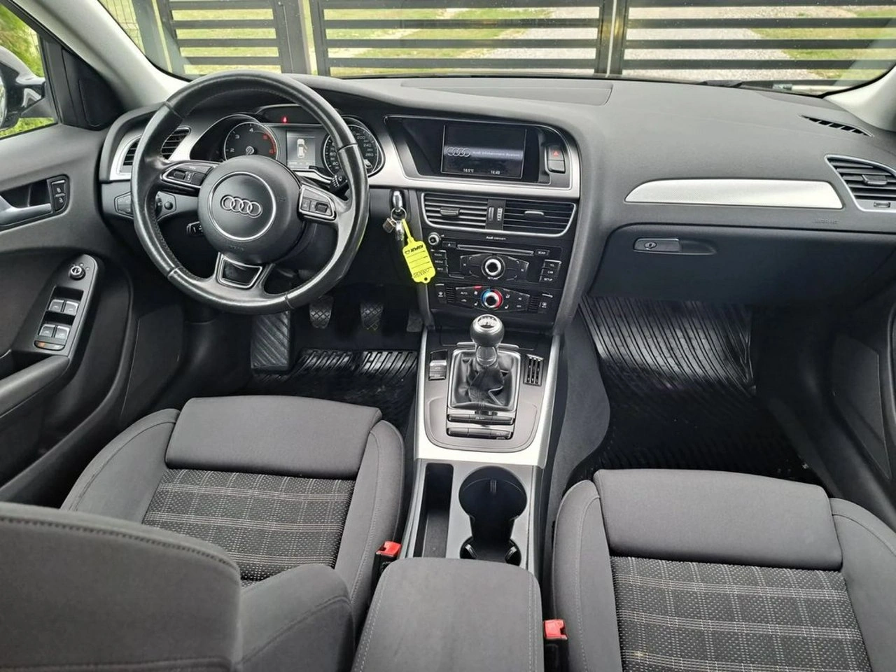 Audi A4 - Zdjęcie 19