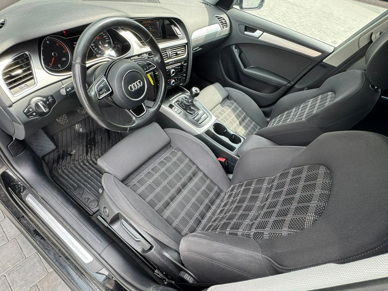 Audi A4 - Zdjęcie 19