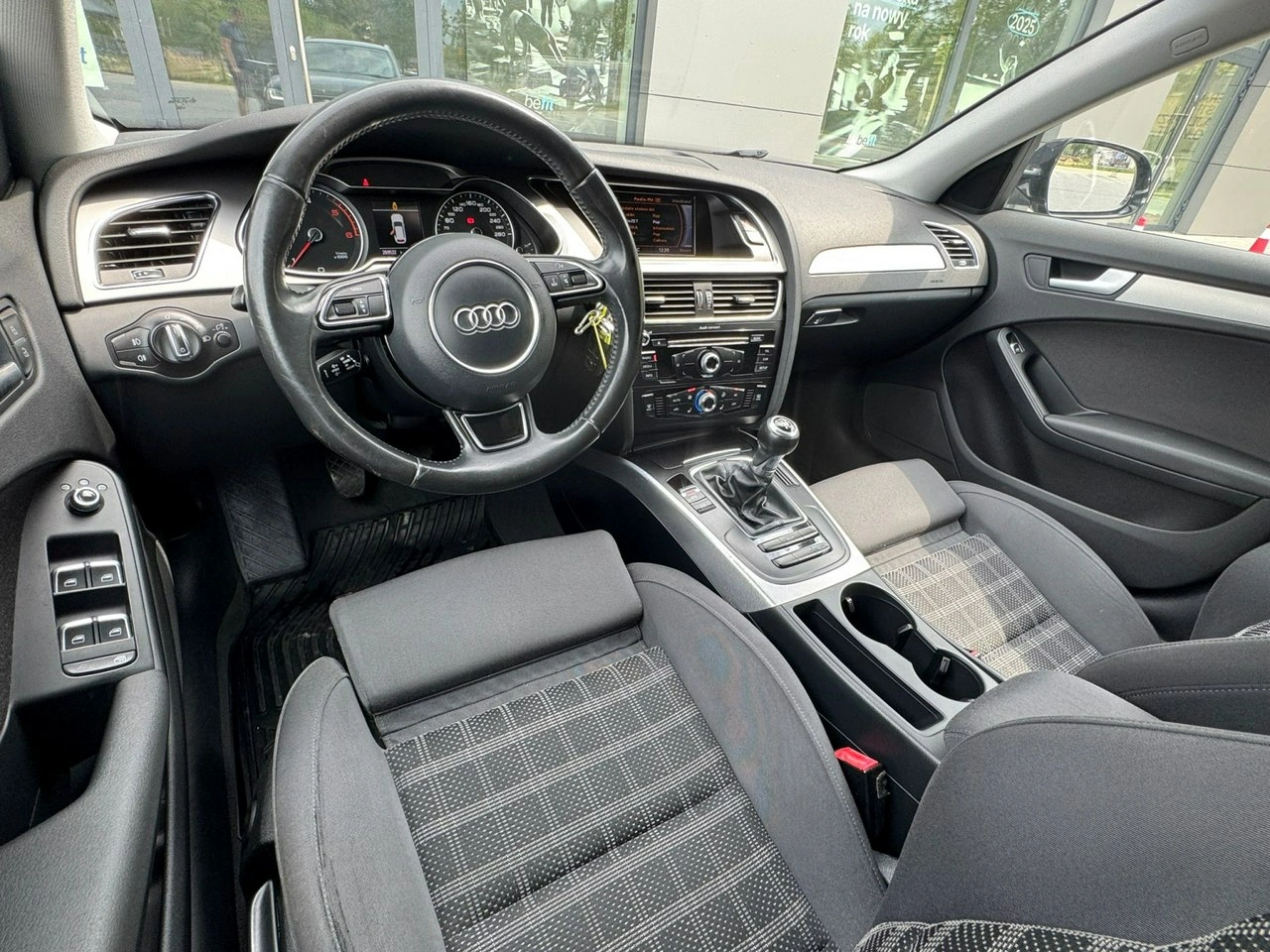 Audi A4 - Zdjęcie 4