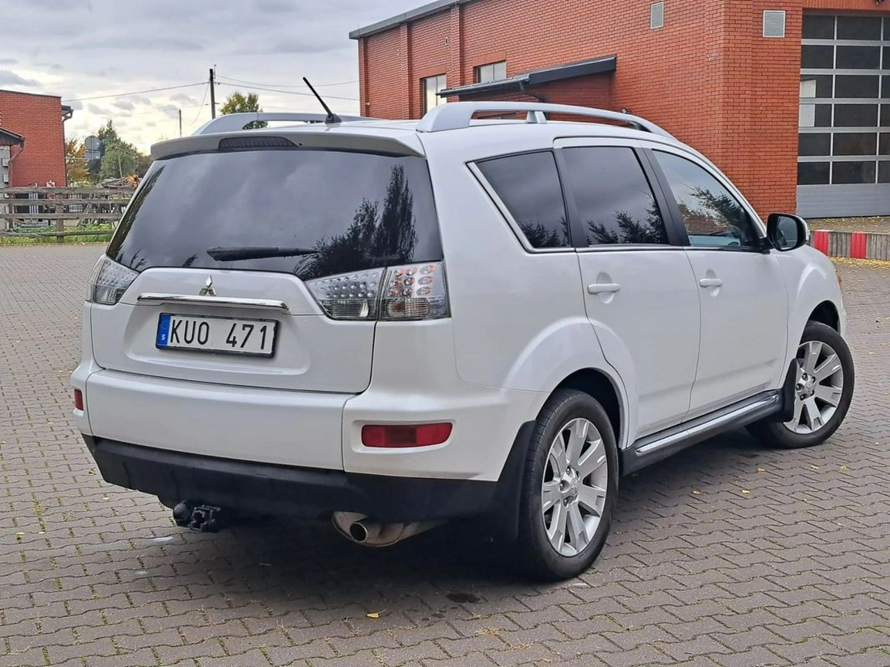 Mitsubishi Outlander - Zdjęcie 10