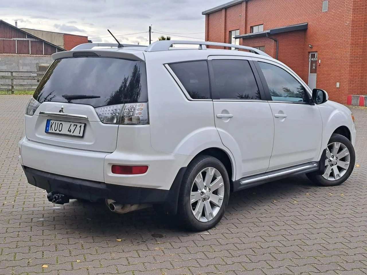 Mitsubishi Outlander - Zdjęcie 11
