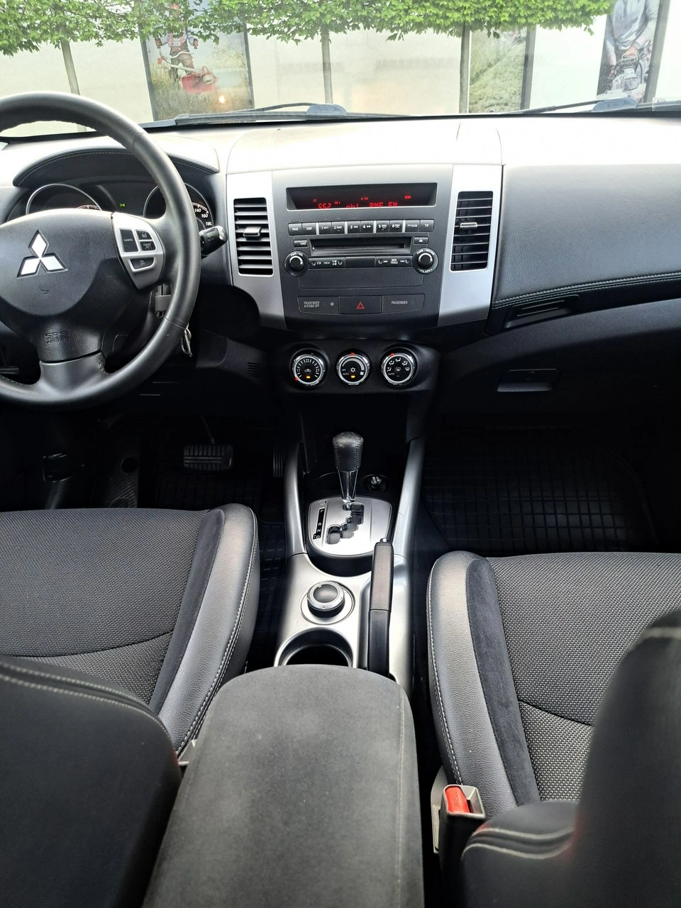 Mitsubishi Outlander - Zdjęcie 18
