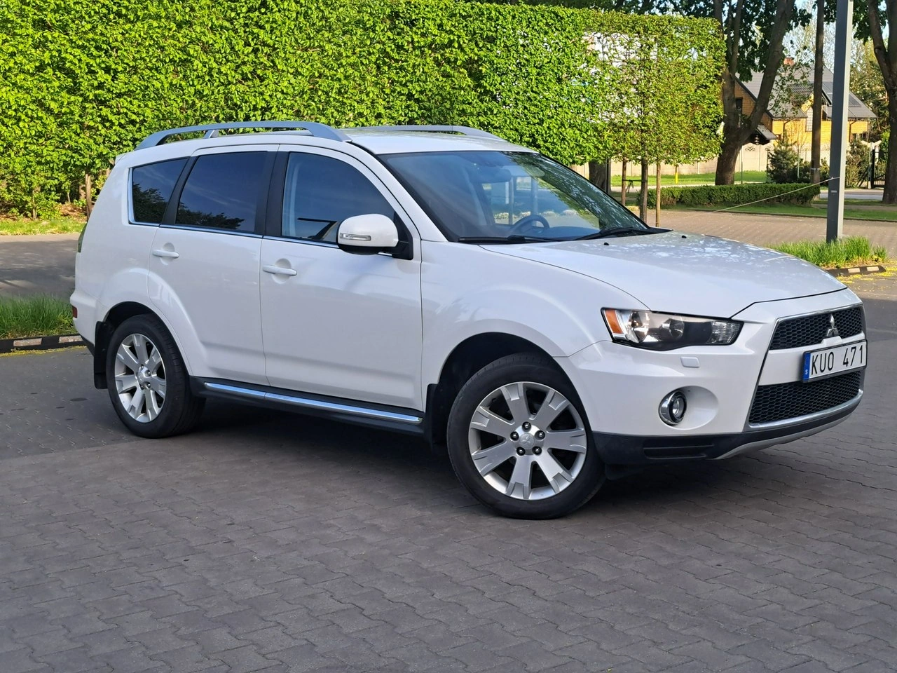 Mitsubishi Outlander - Zdjęcie 2