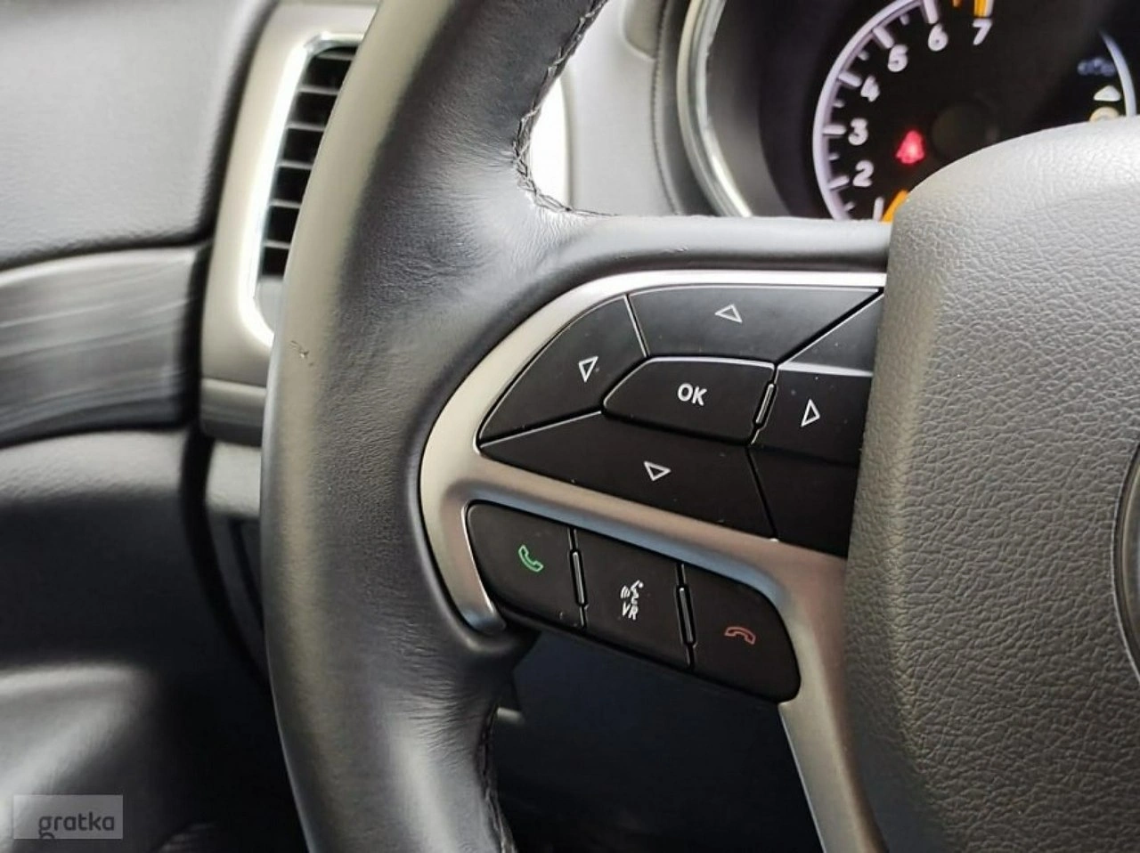 Jeep Grand Cherokee - Zdjęcie 11