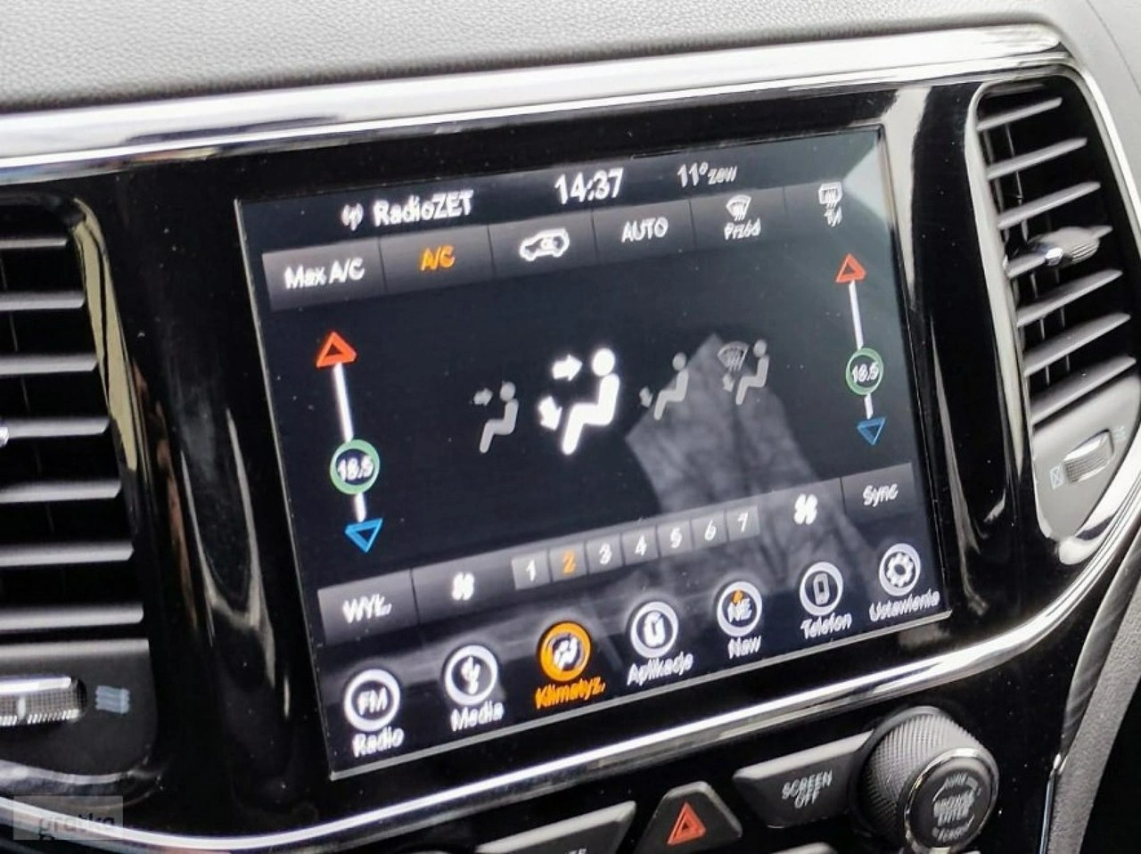 Jeep Grand Cherokee - Zdjęcie 14