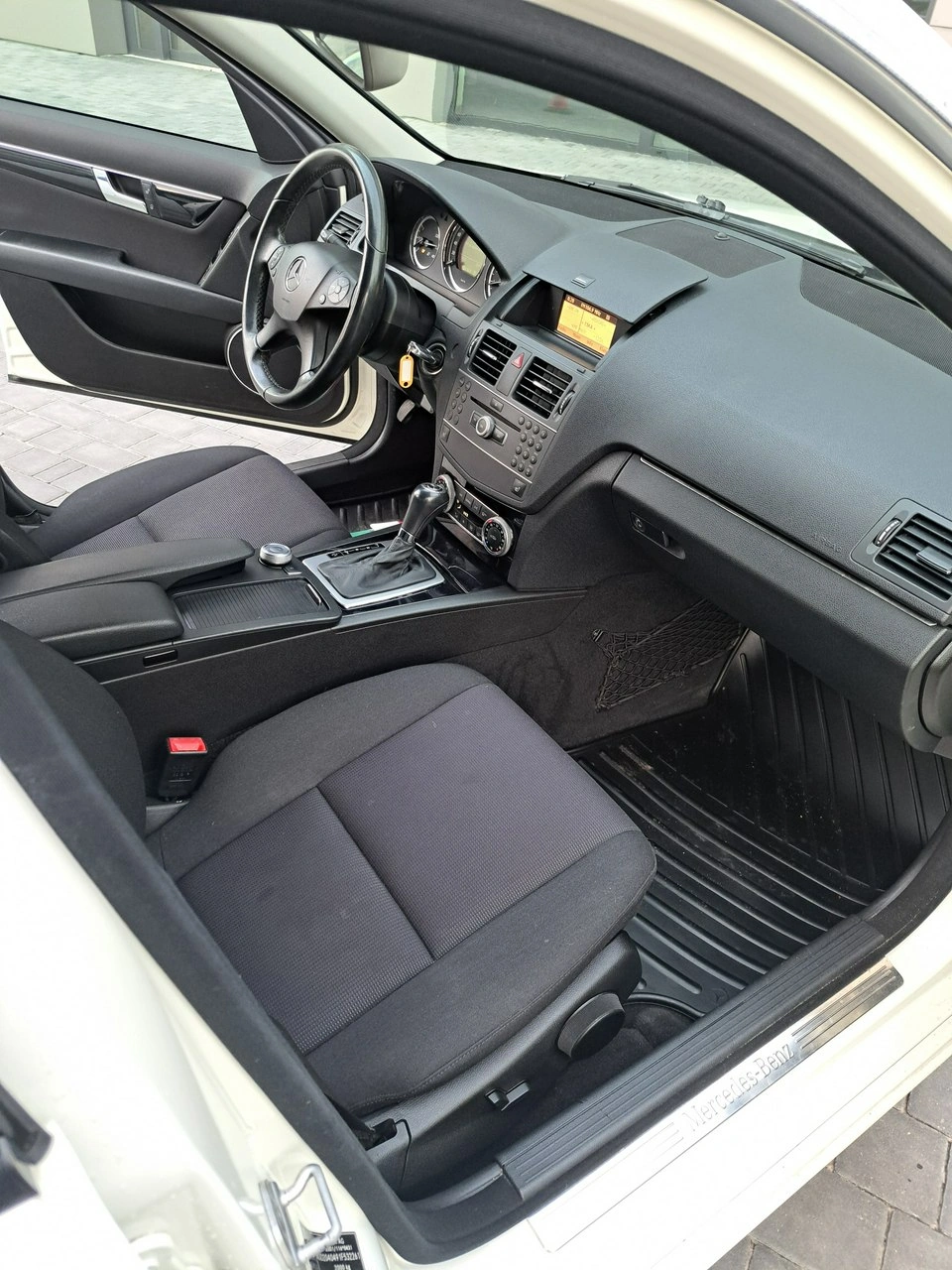 Mercedes C 180 - Zdjęcie 15