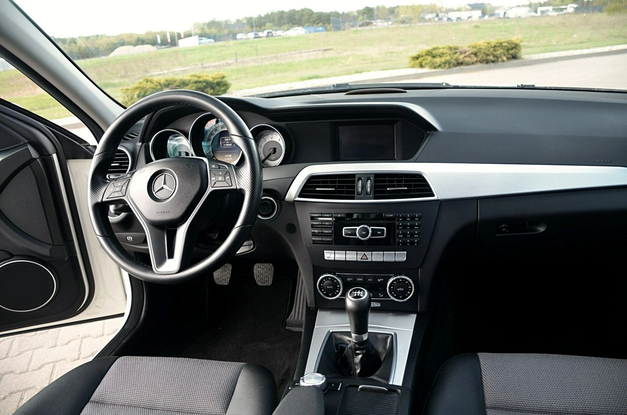 Mercedes C 180 - Zdjęcie 19